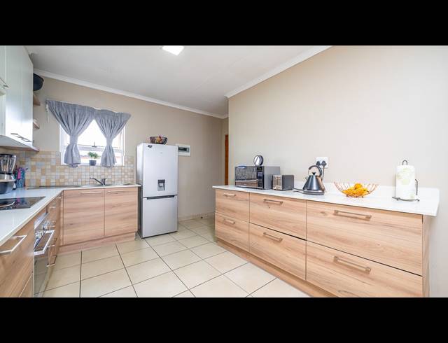 2 BEDROOM APARTMENT FOR SALE IN MONTANA